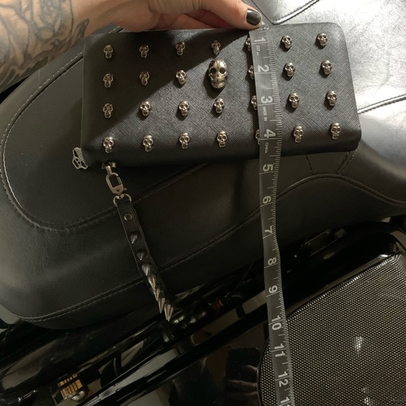 тнσмαѕ ωуℓ∂є ѕкυℓℓ ¢ℓυтн ωιтн ¢υѕтσм ѕριкєѕ ☠️ - Picture 5 of 8